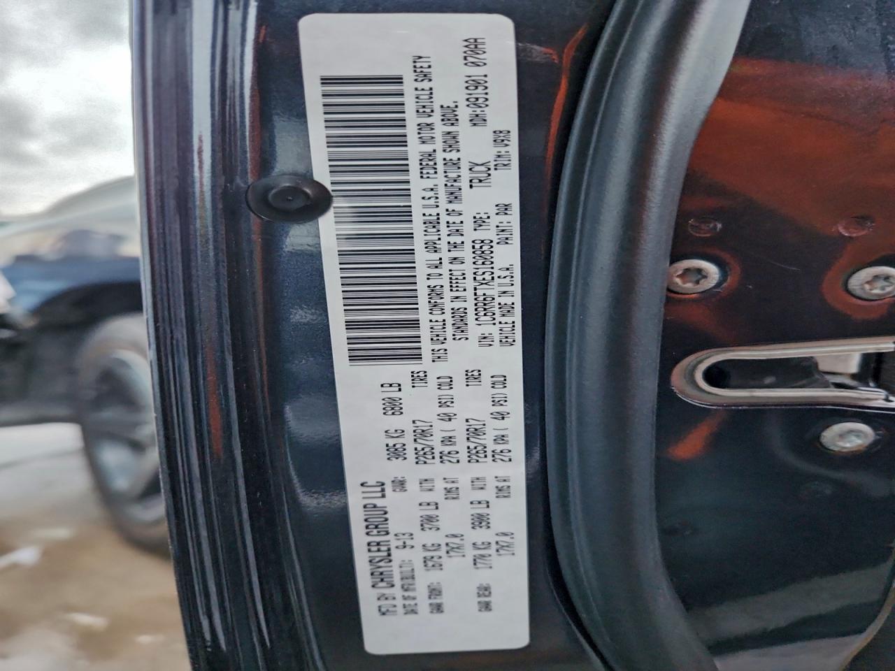 2014 RAM 1500 ST photo 13