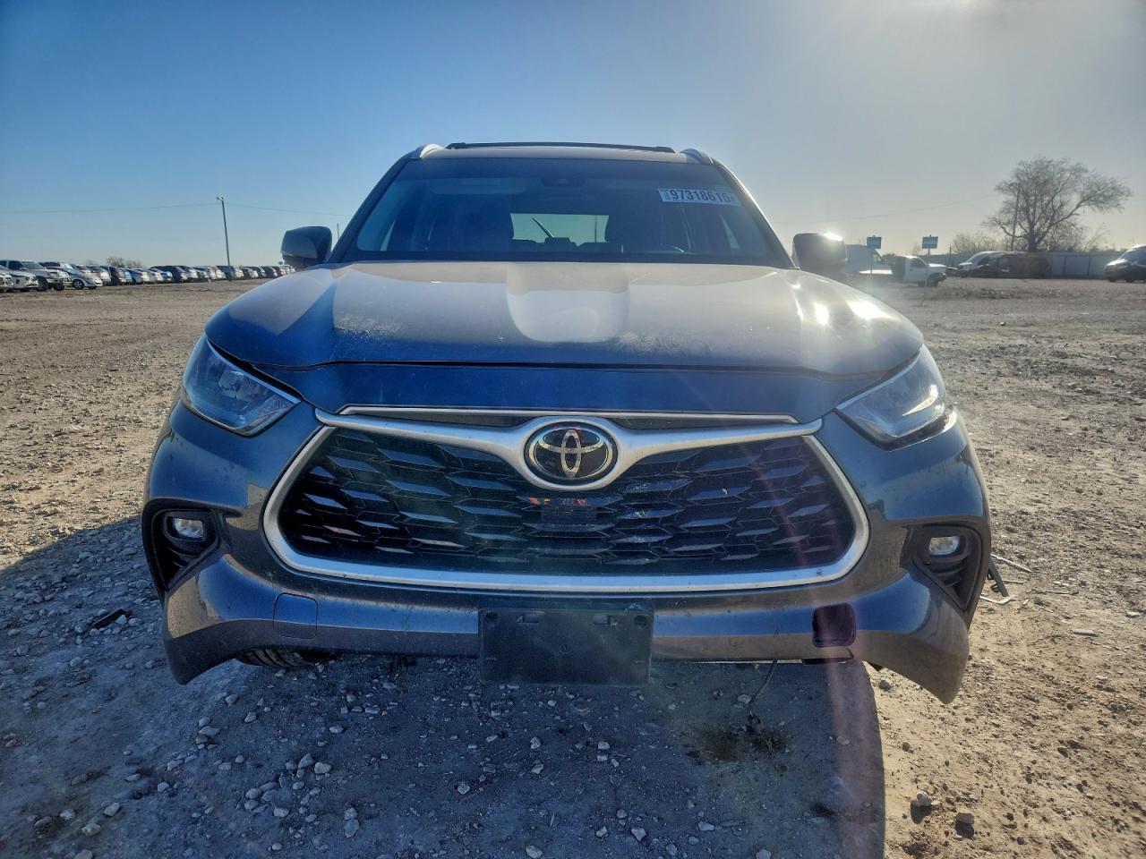 2020 TOYOTA HIGHLANDER XLE photo 13