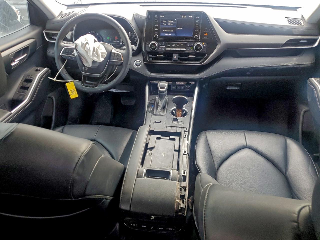 2020 TOYOTA HIGHLANDER XLE photo 22