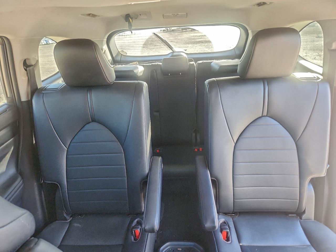 2020 TOYOTA HIGHLANDER XLE photo 28