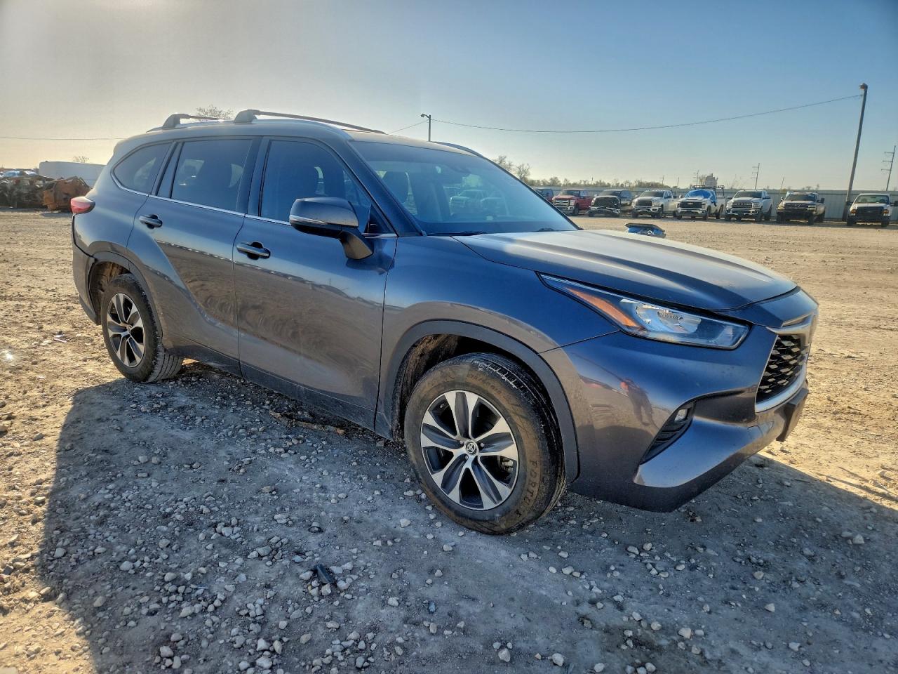 2020 TOYOTA HIGHLANDER XLE photo 10