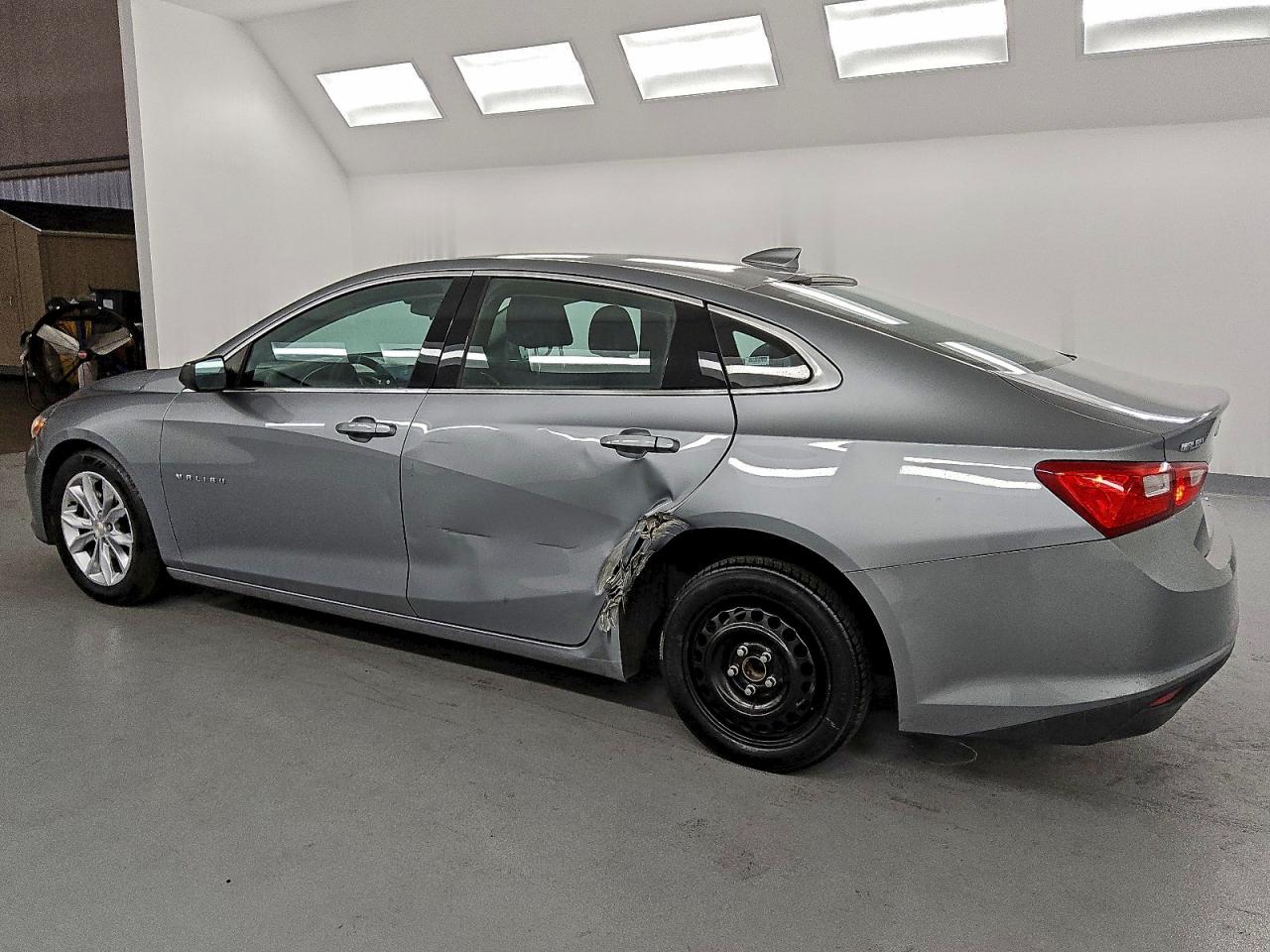 2023 CHEVROLET MALIBU LT photo 2