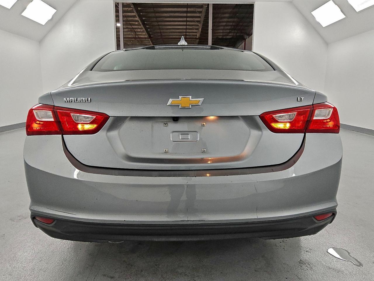 2023 CHEVROLET MALIBU LT photo 6