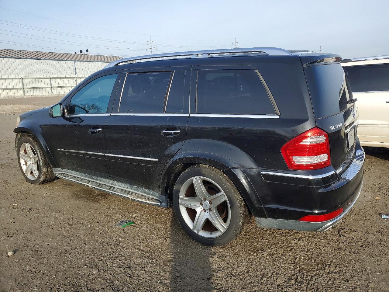 2011 MERCEDES-BENZ GL 550 4MATIC photo 3