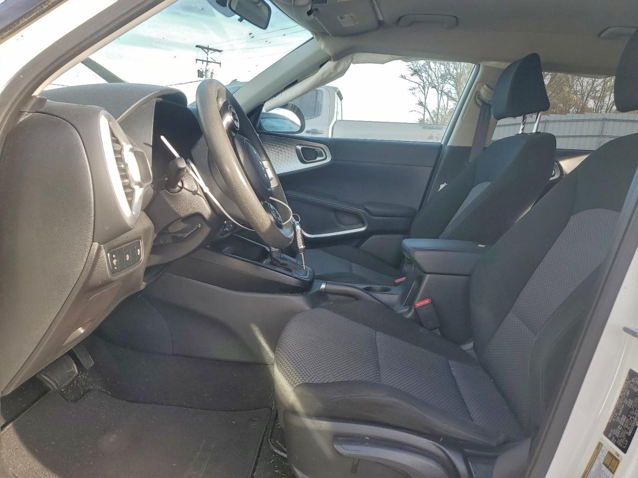 2022 KIA SOUL LX photo 13