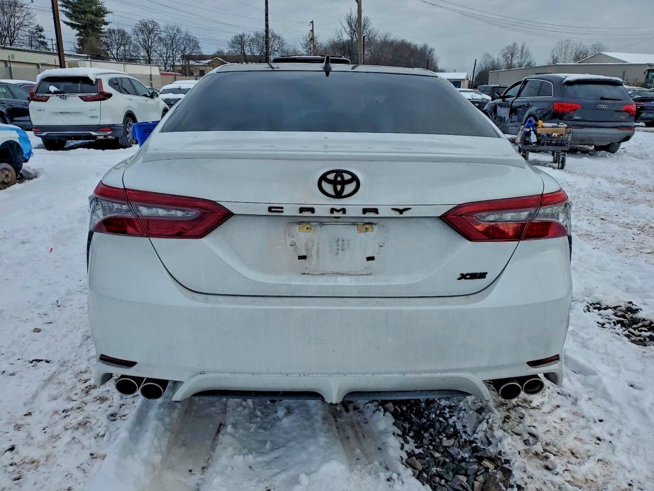 2021 TOYOTA CAMRY XSE photo 11