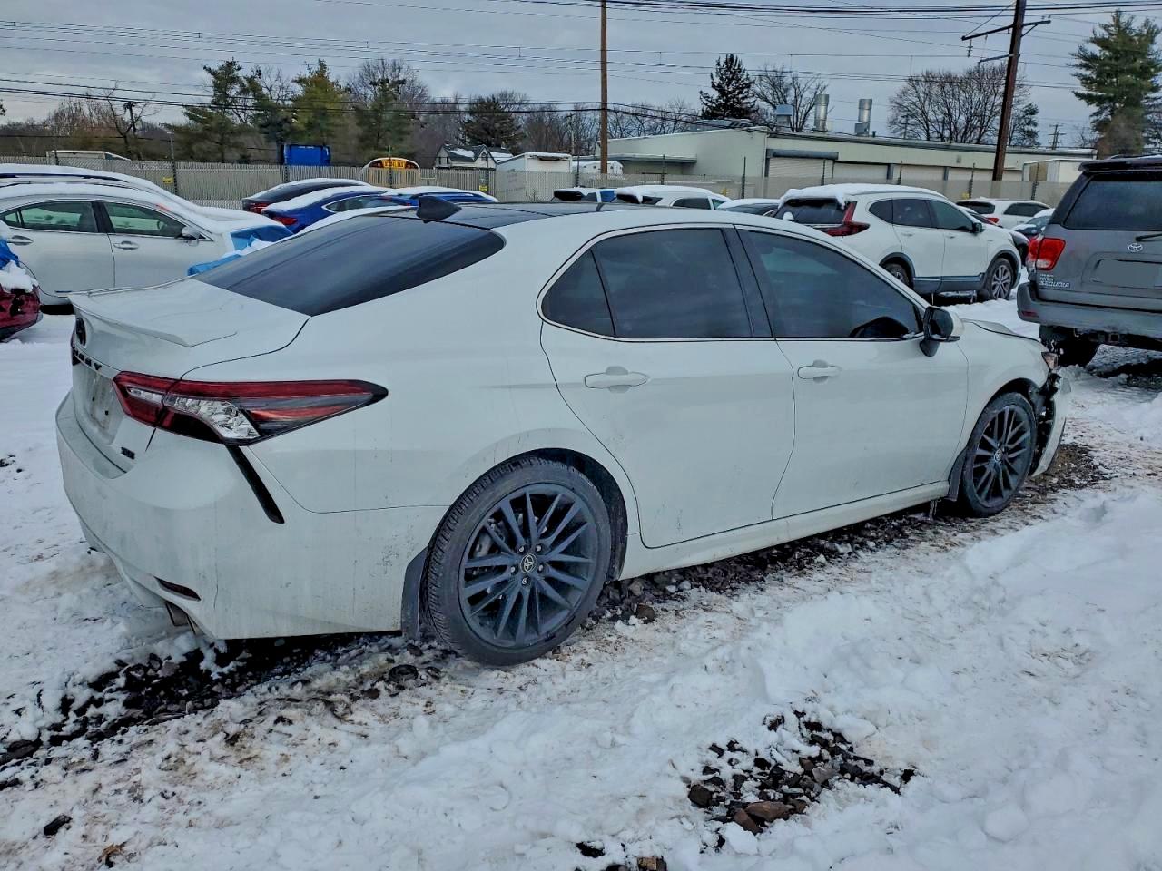 2021 TOYOTA CAMRY XSE photo 5