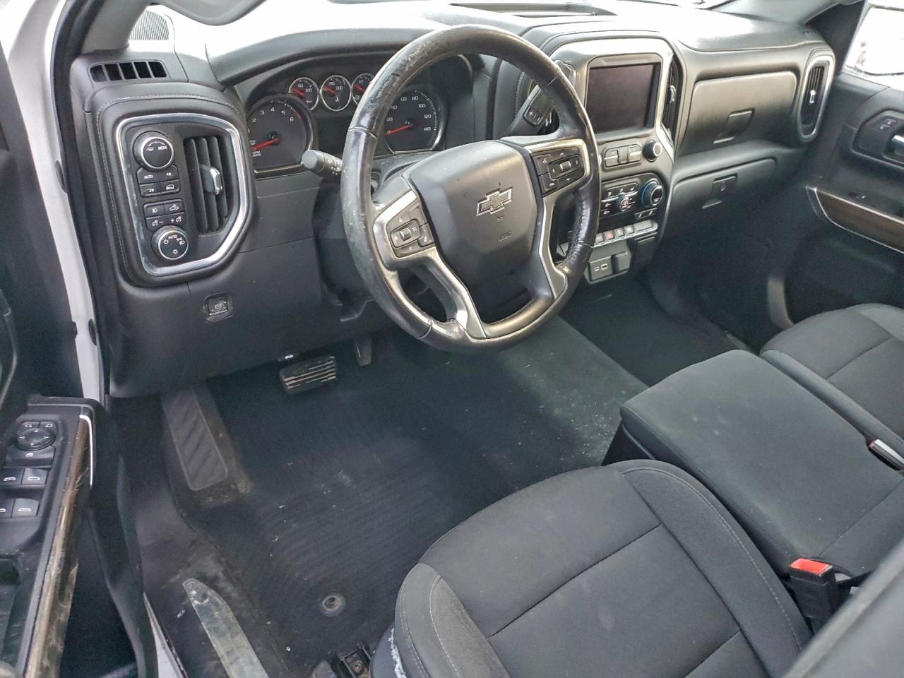 2020 CHEVROLET SILVERADO K1500 RST photo 15