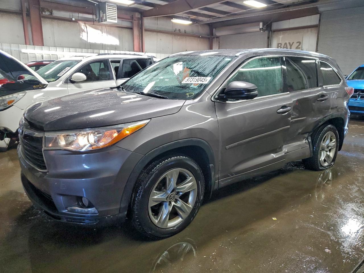 2016 TOYOTA HIGHLANDER