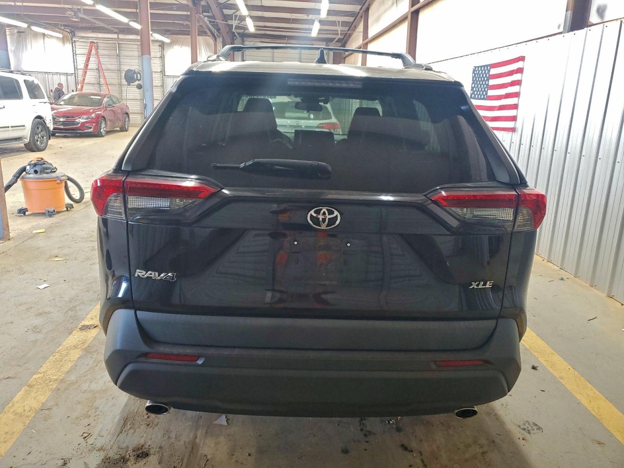 2021 TOYOTA RAV4 XLE PREMIUM photo 11