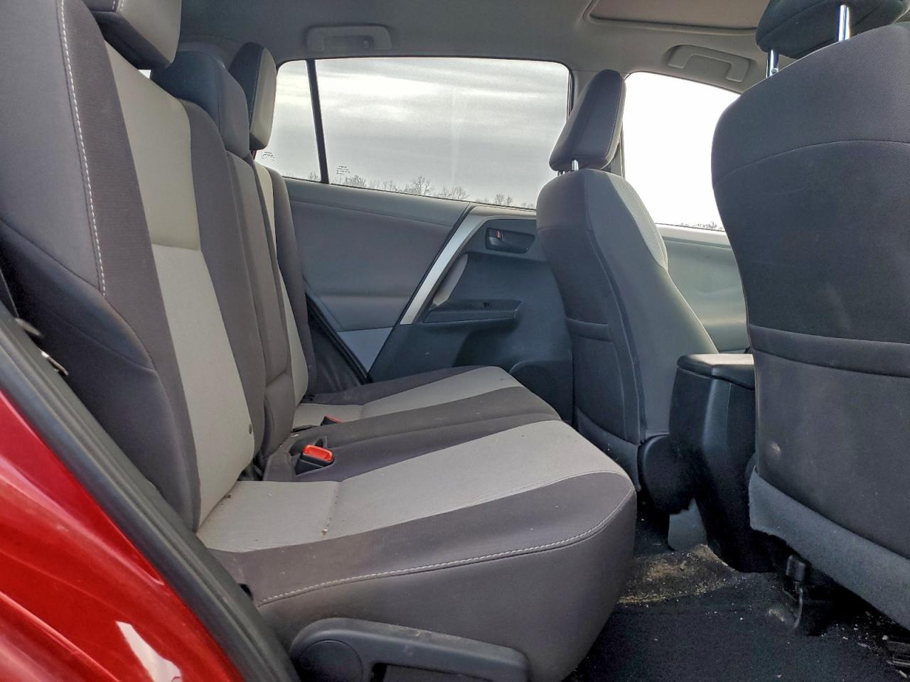 2013 TOYOTA RAV4 XLE photo 21