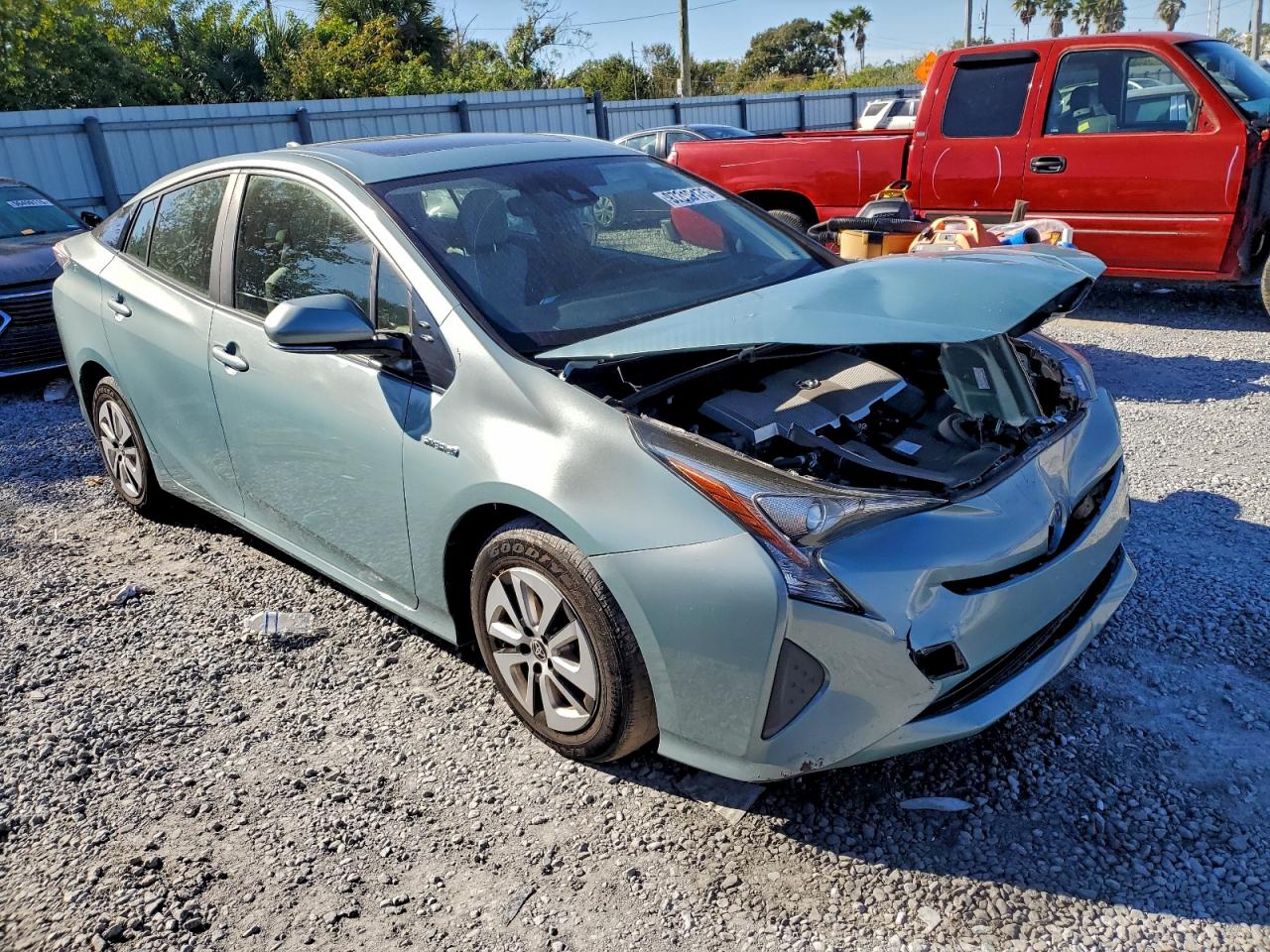 2016 TOYOTA PRIUS photo 10