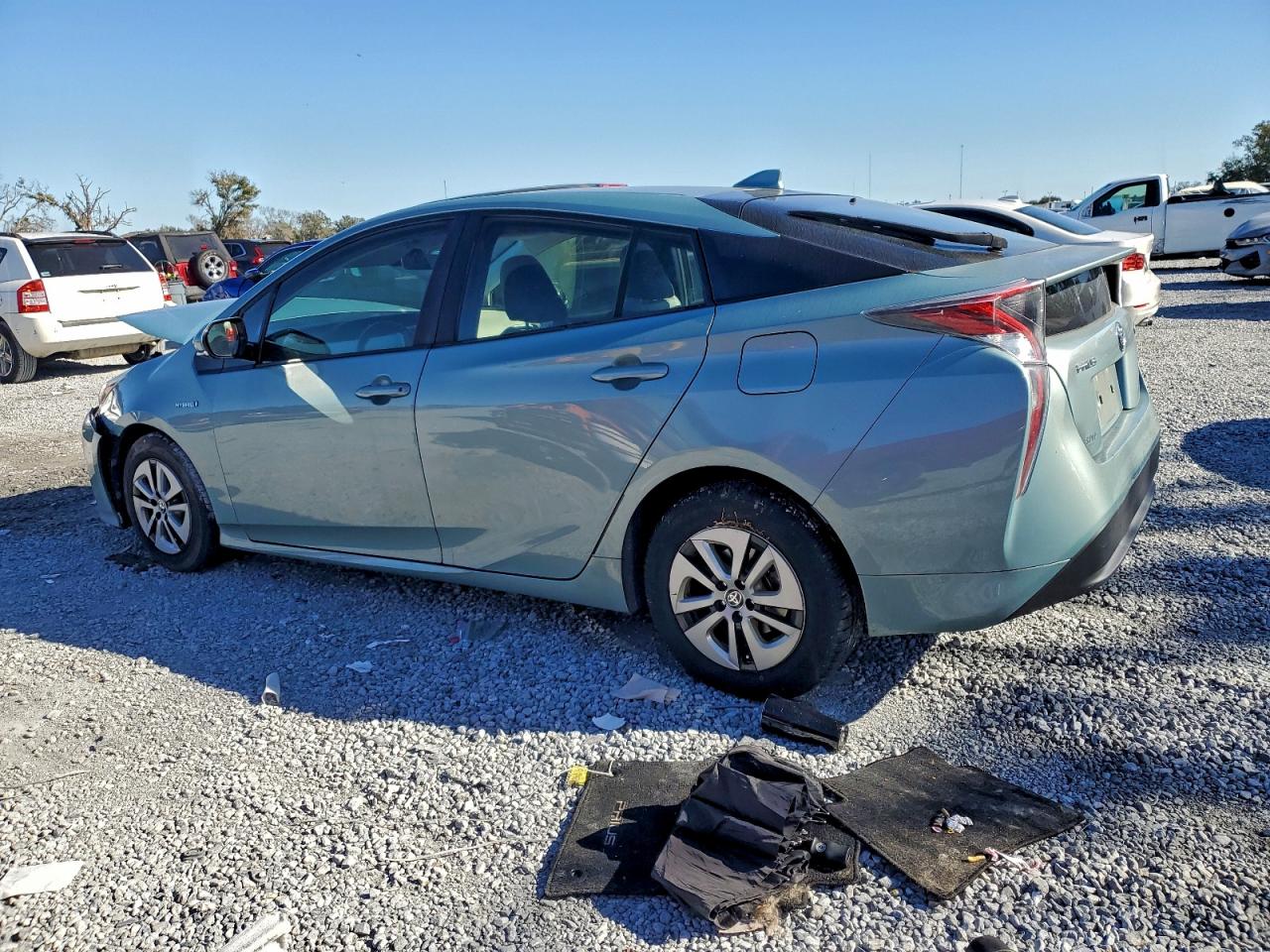 2016 TOYOTA PRIUS photo 4