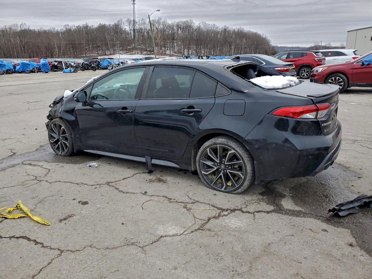 2020 TOYOTA COROLLA SE photo 3