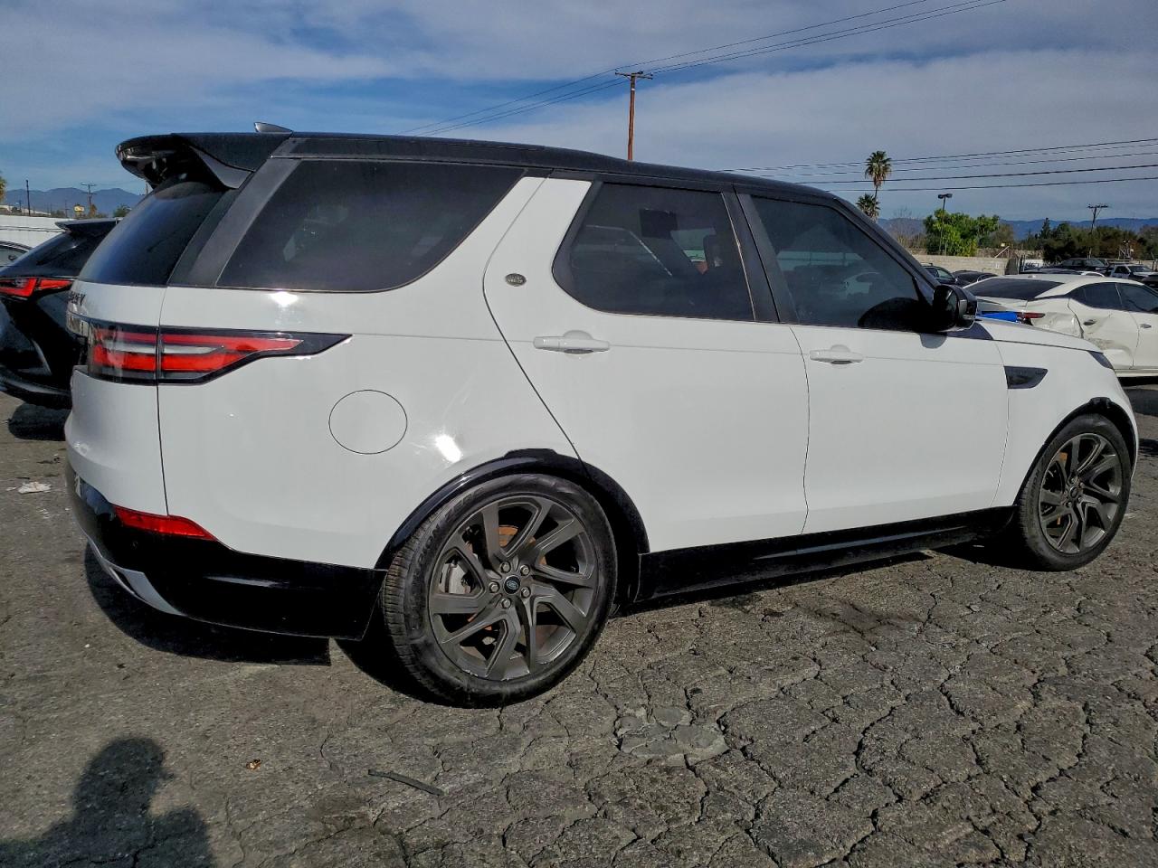 2018 LAND ROVER DISCOVERY HSE photo 5