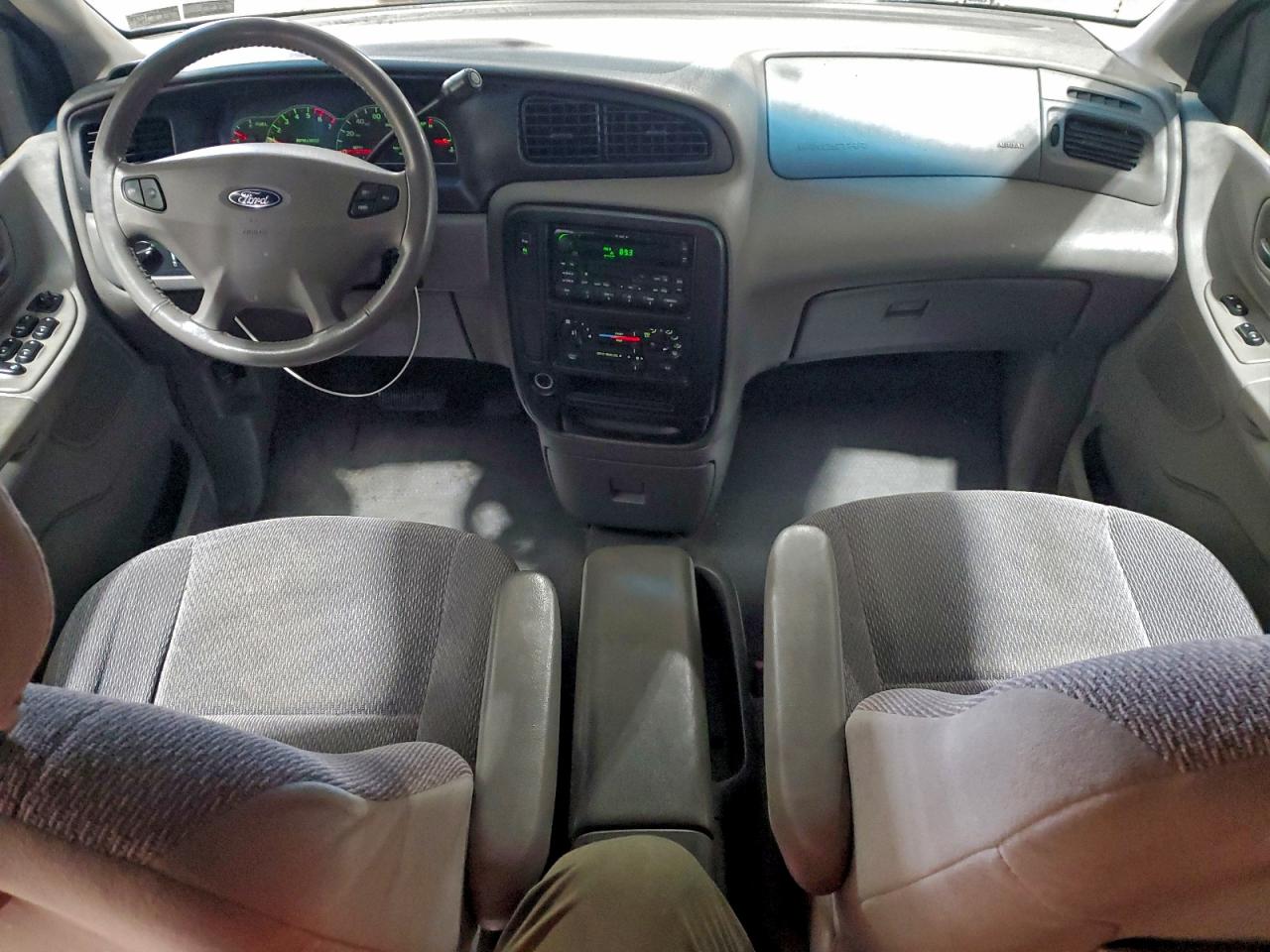 2003 FORD WINDSTAR SE photo 8