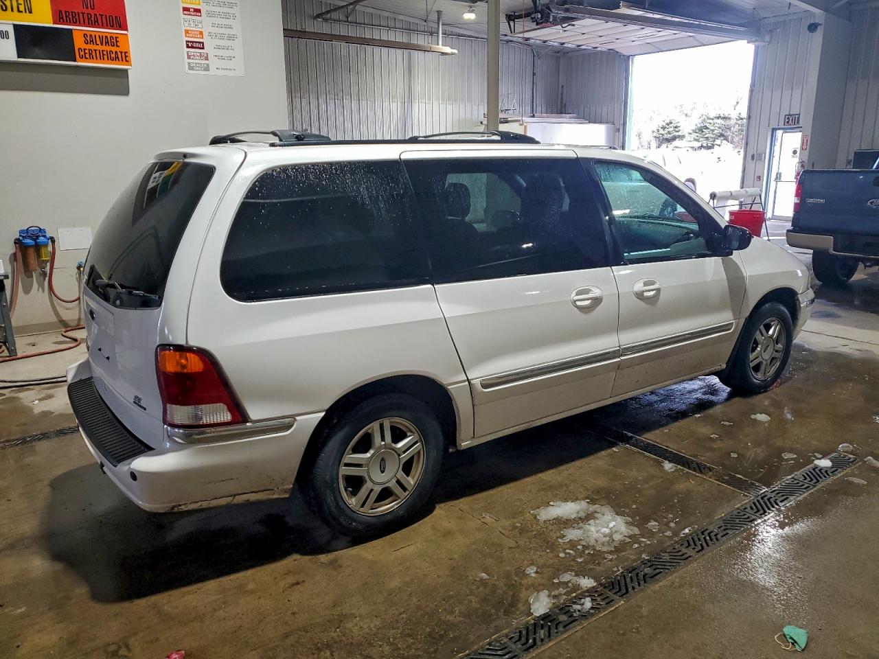 2003 FORD WINDSTAR SE photo 3