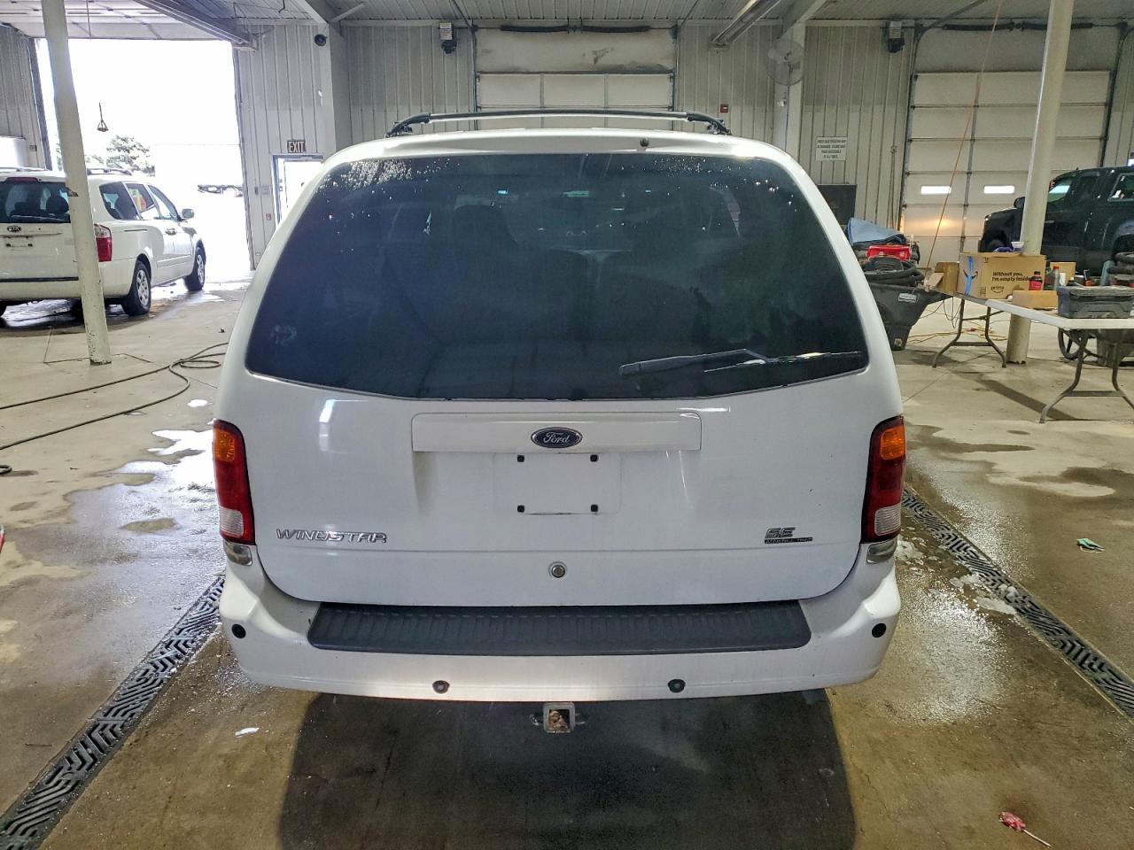 2003 FORD WINDSTAR SE photo 6