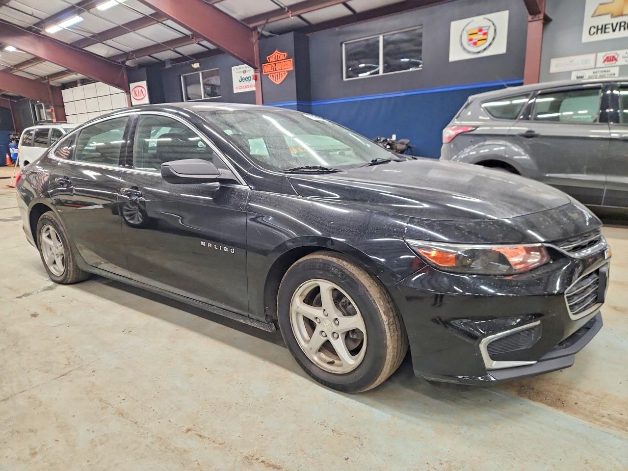 2017 CHEVROLET MALIBU LS photo 4