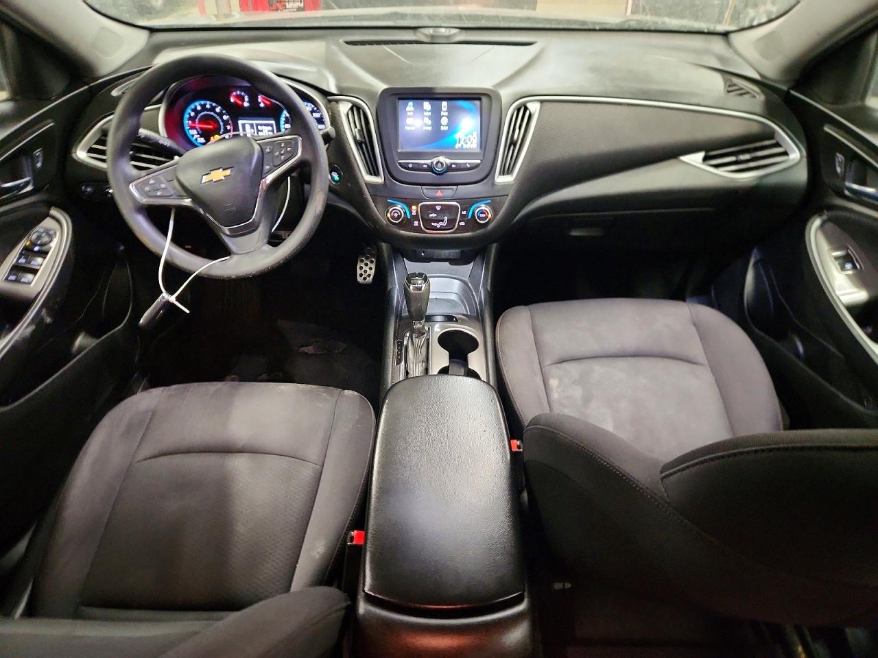 2017 CHEVROLET MALIBU LS photo 8