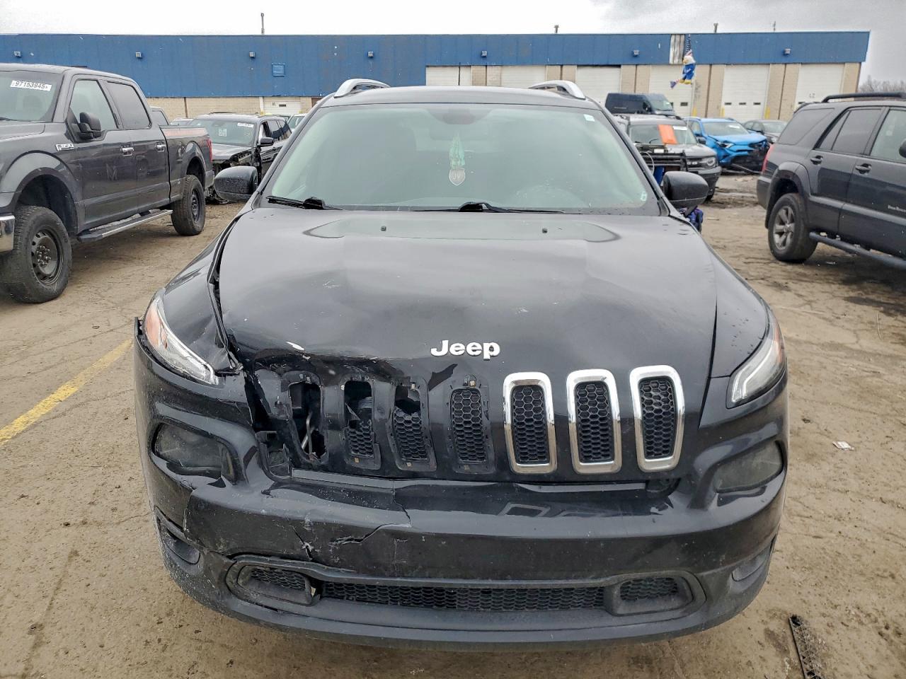 2017 JEEP CHEROKEE LATITUDE photo 5