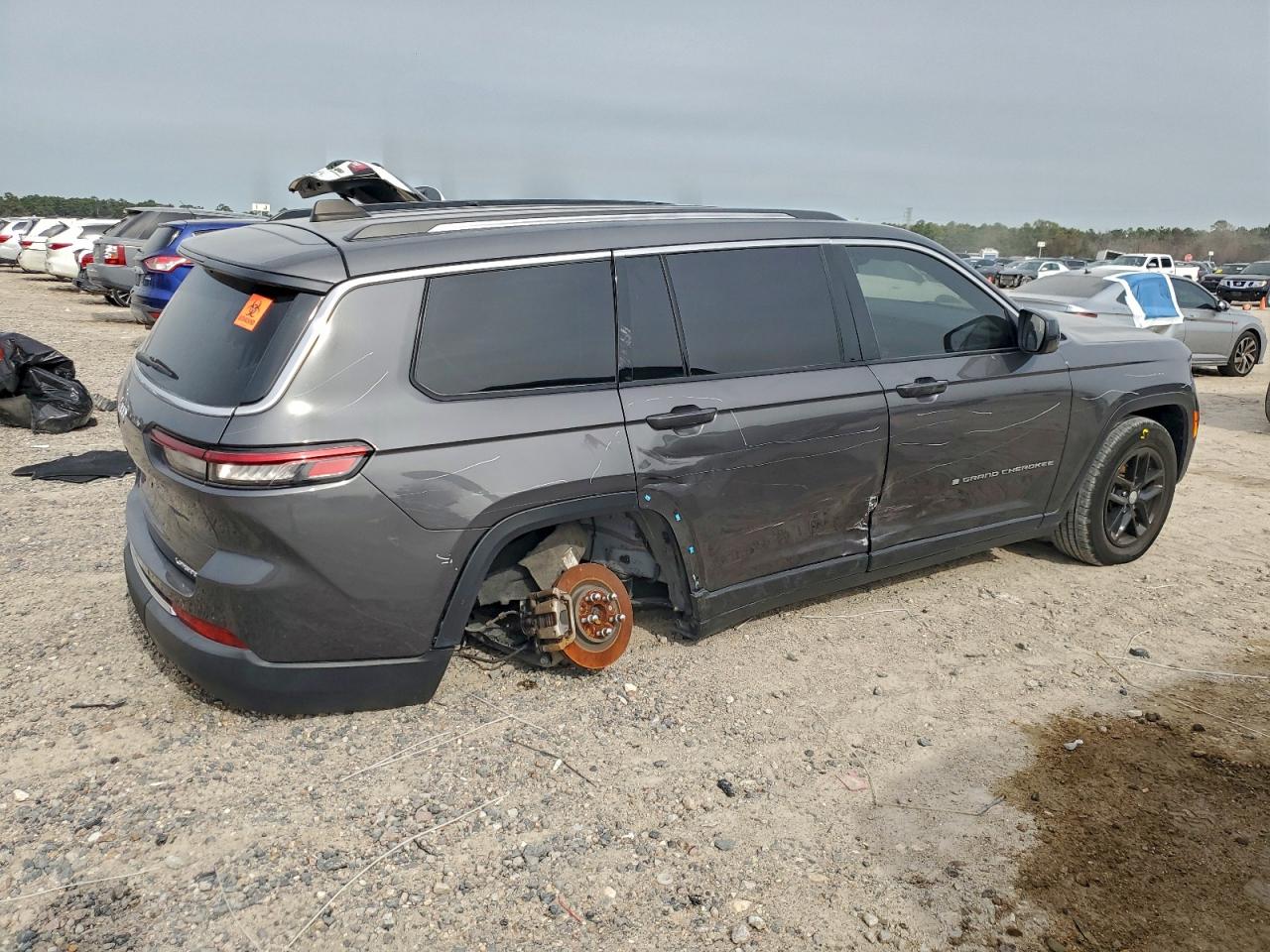 2023 JEEP GRAND CHEROKEE L LAREDO photo 7