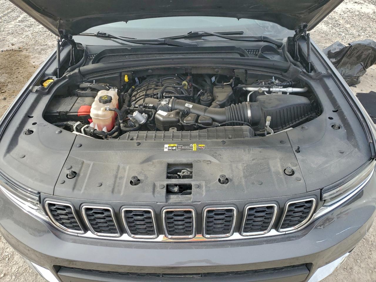 2023 JEEP GRAND CHEROKEE L LAREDO photo 34