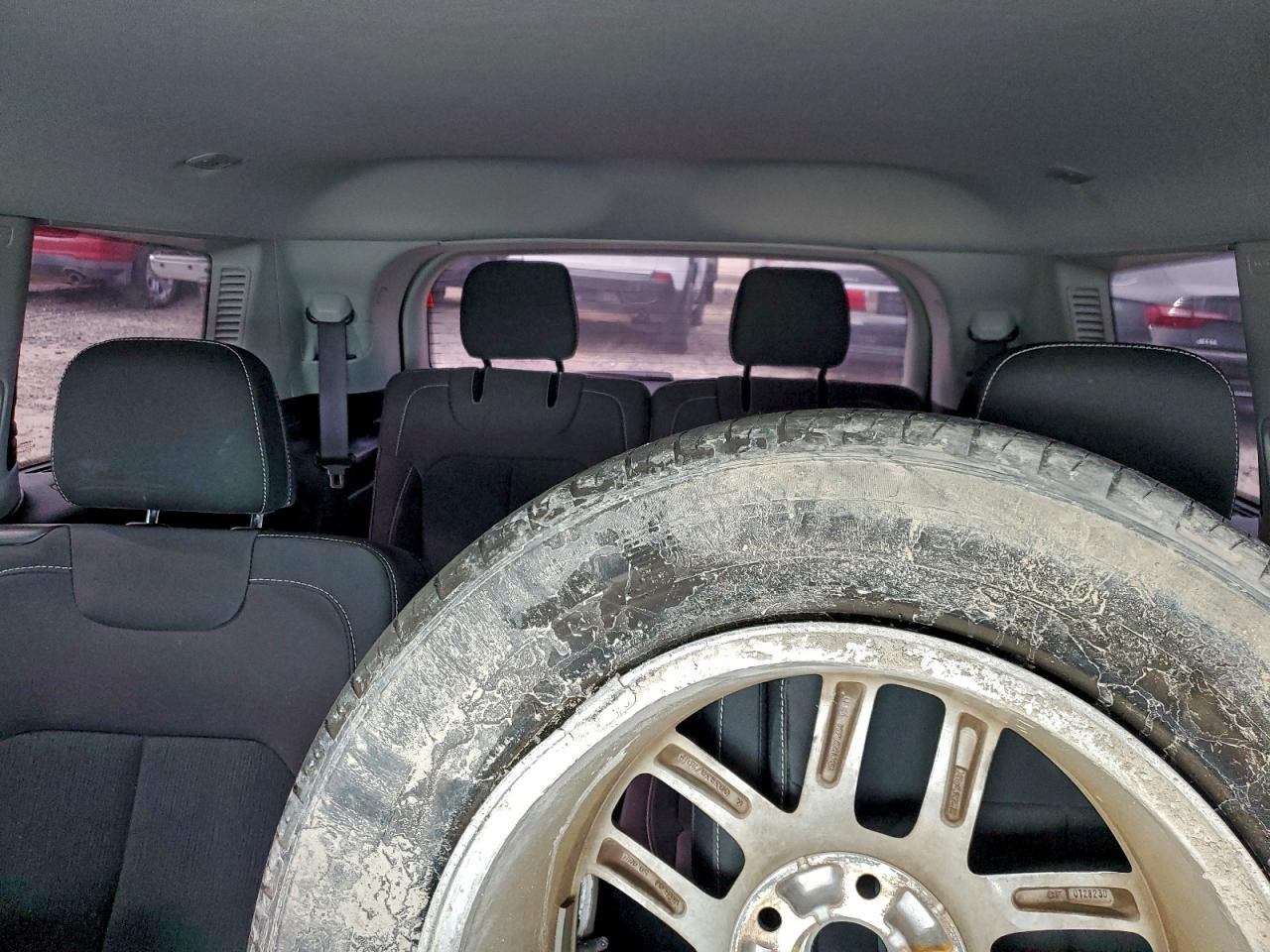2023 JEEP GRAND CHEROKEE L LAREDO photo 28