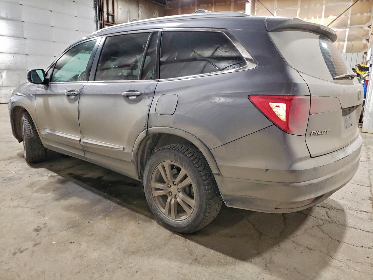 2016 HONDA PILOT EXL photo 4