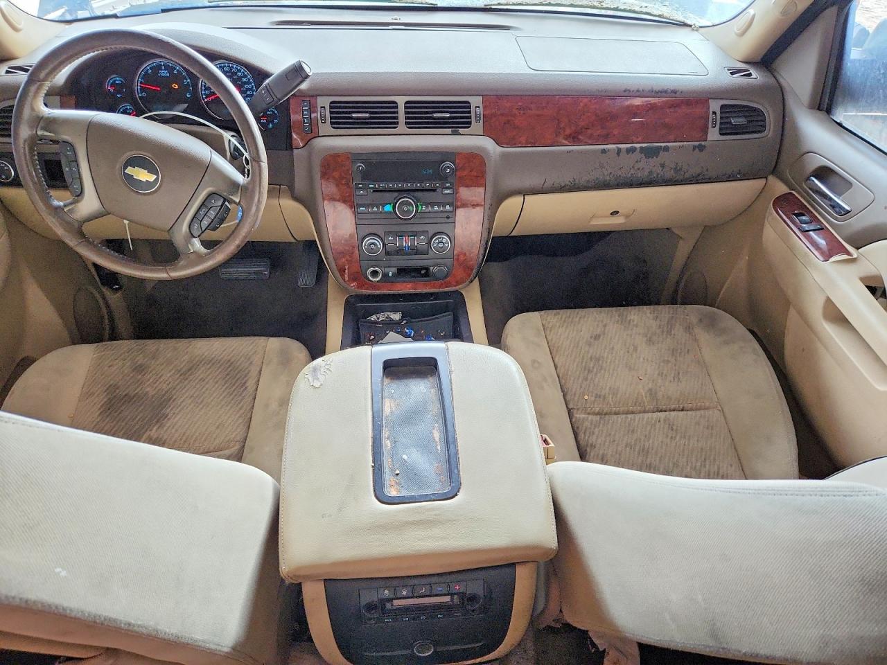 2013 CHEVROLET SUBURBAN photo 22