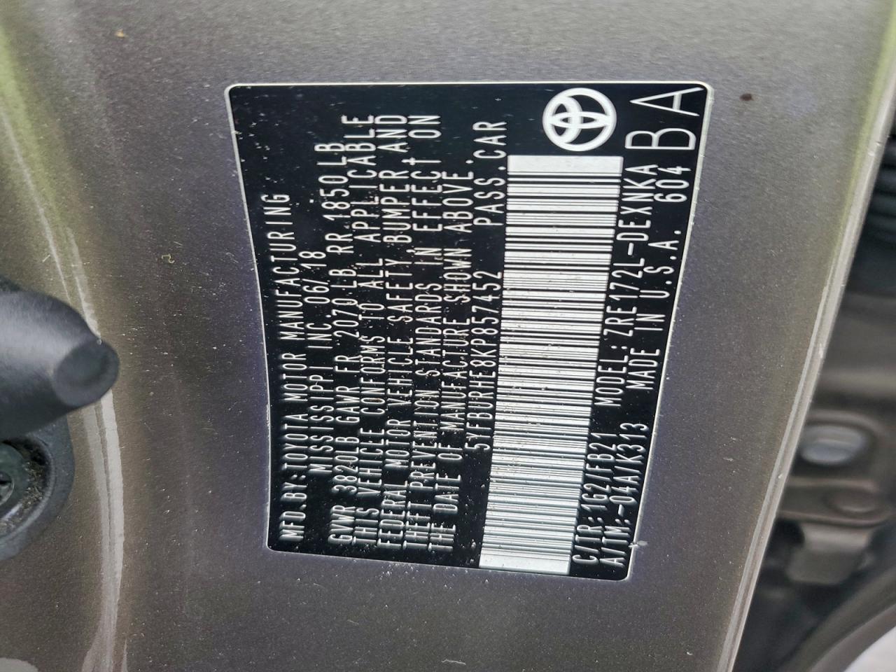 2019 TOYOTA COROLLA L photo 25