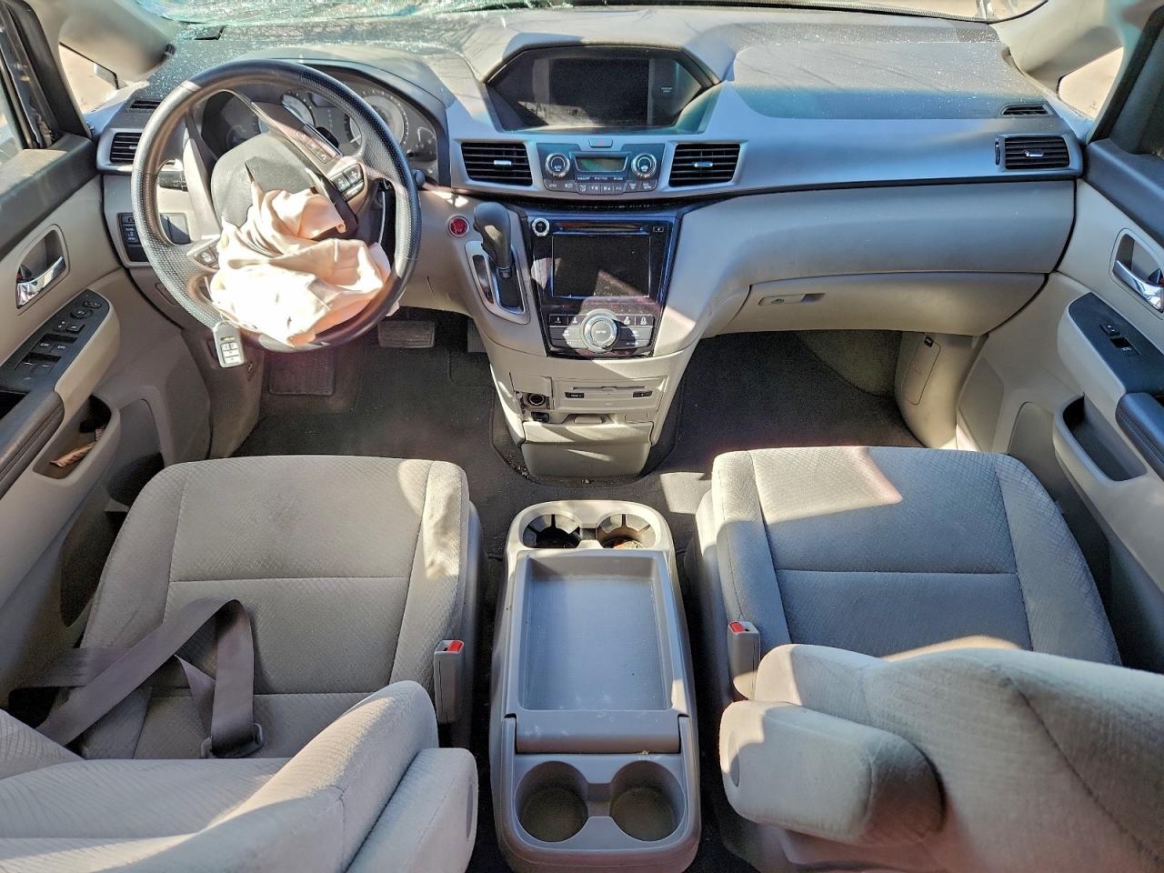 2016 HONDA ODYSSEY SE photo 8