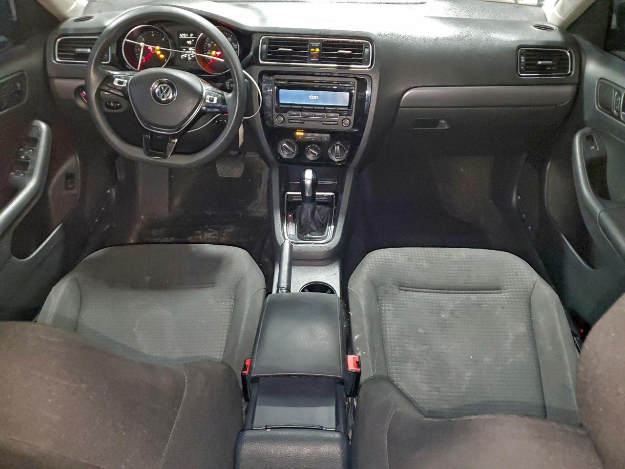 2015 VOLKSWAGEN JETTA TDI photo 8