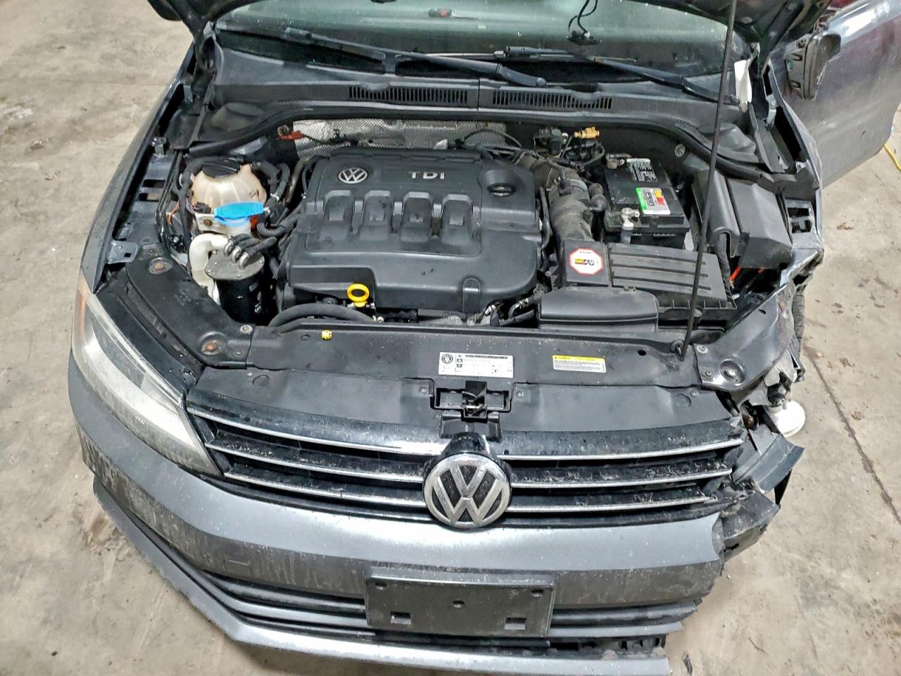 2015 VOLKSWAGEN JETTA TDI photo 11