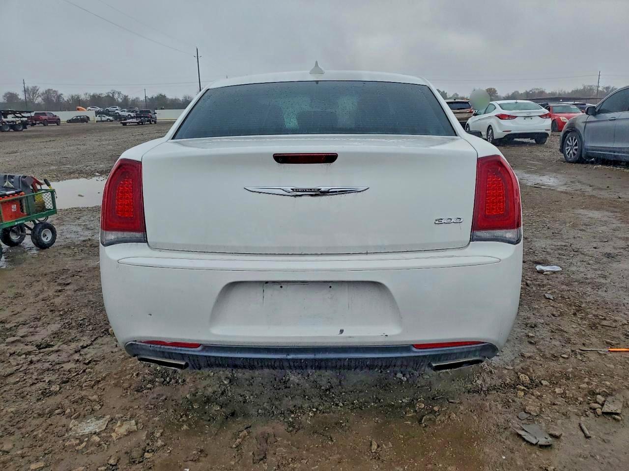 2020 CHRYSLER 300 TOURING photo 11