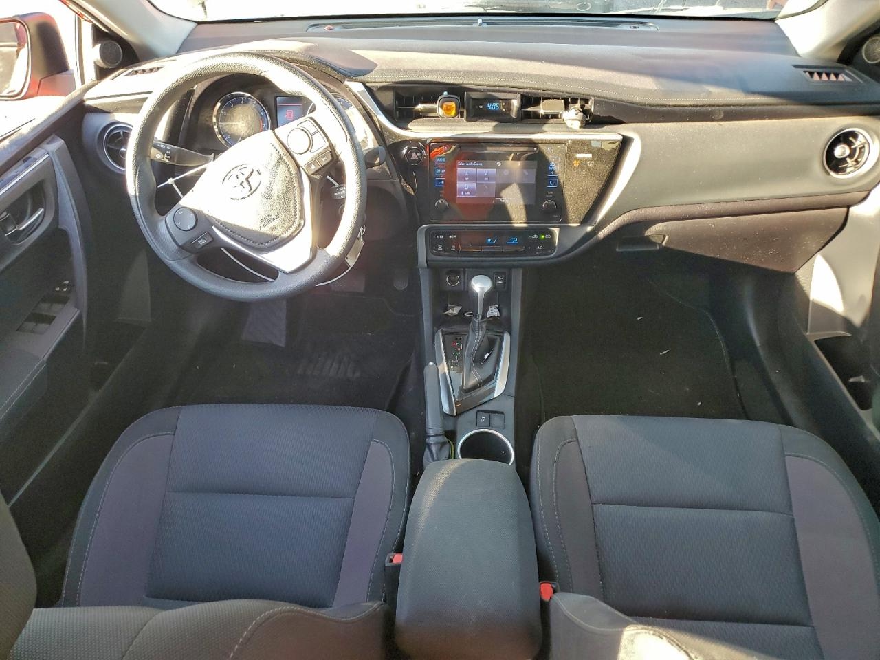 2017 TOYOTA COROLLA L photo 8