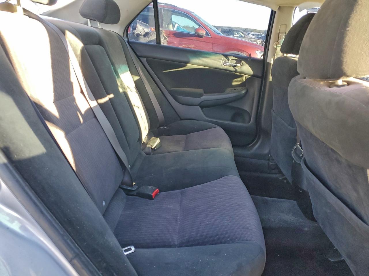 2004 HONDA ACCORD LX photo 28