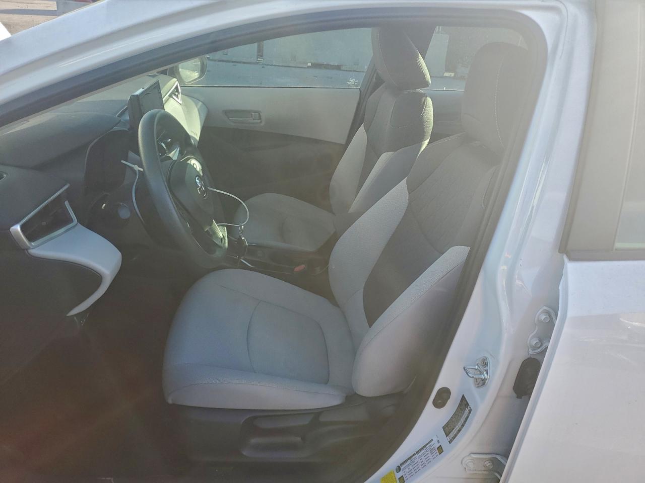 2022 TOYOTA COROLLA LE photo 7