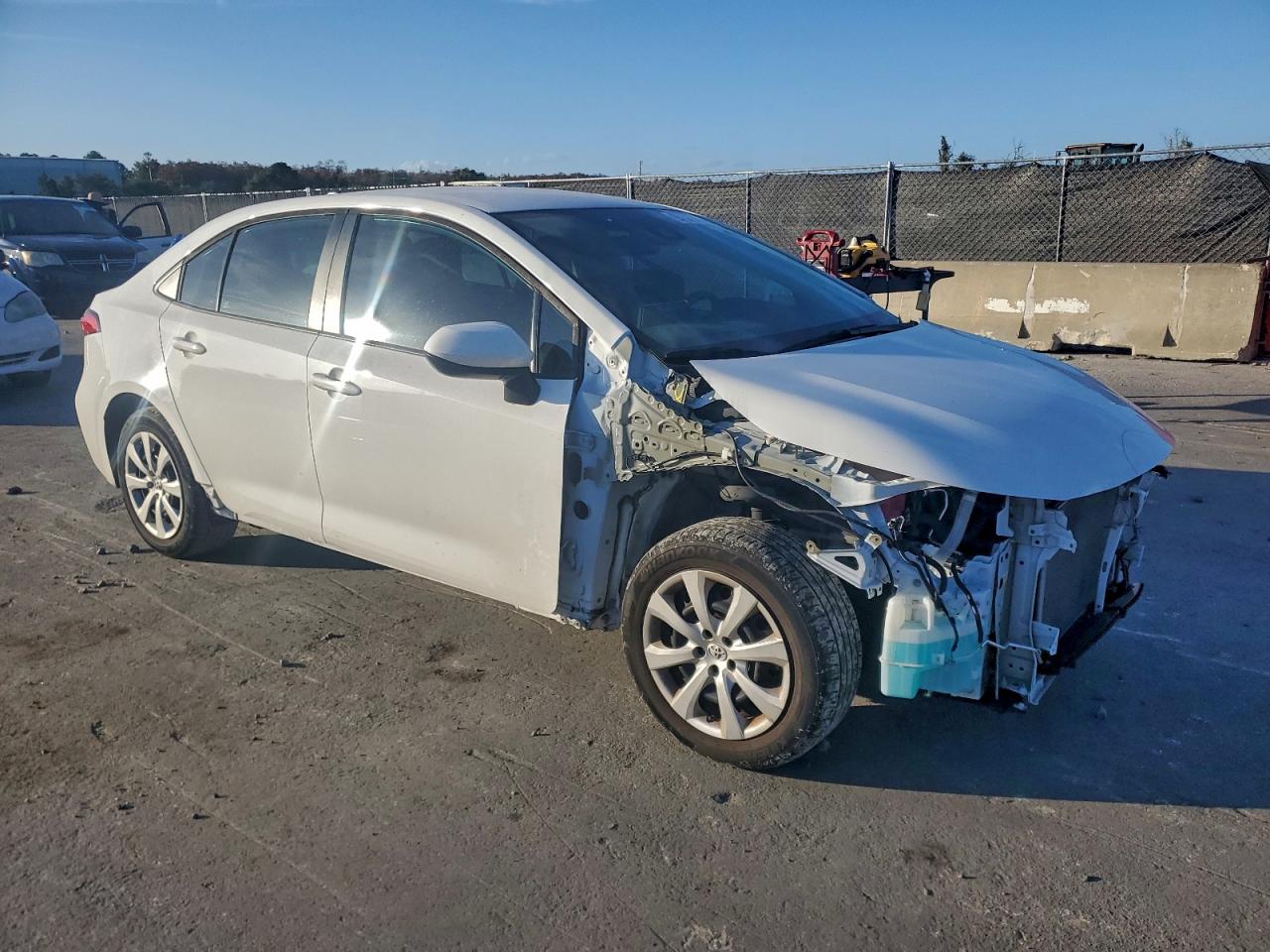 2022 TOYOTA COROLLA LE photo 4