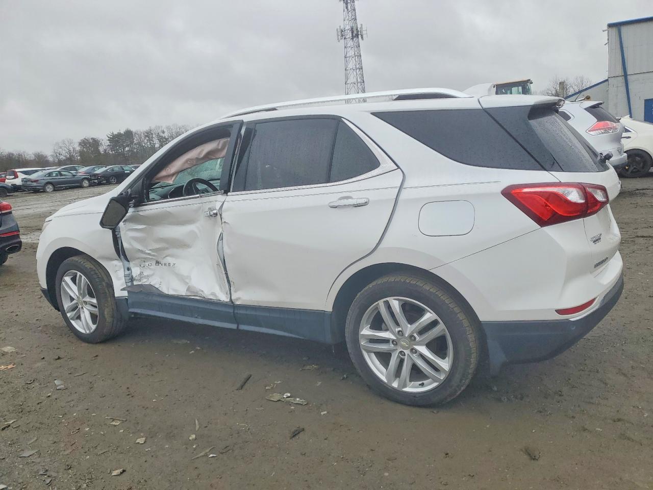 2020 CHEVROLET EQUINOX PREMIER photo 2