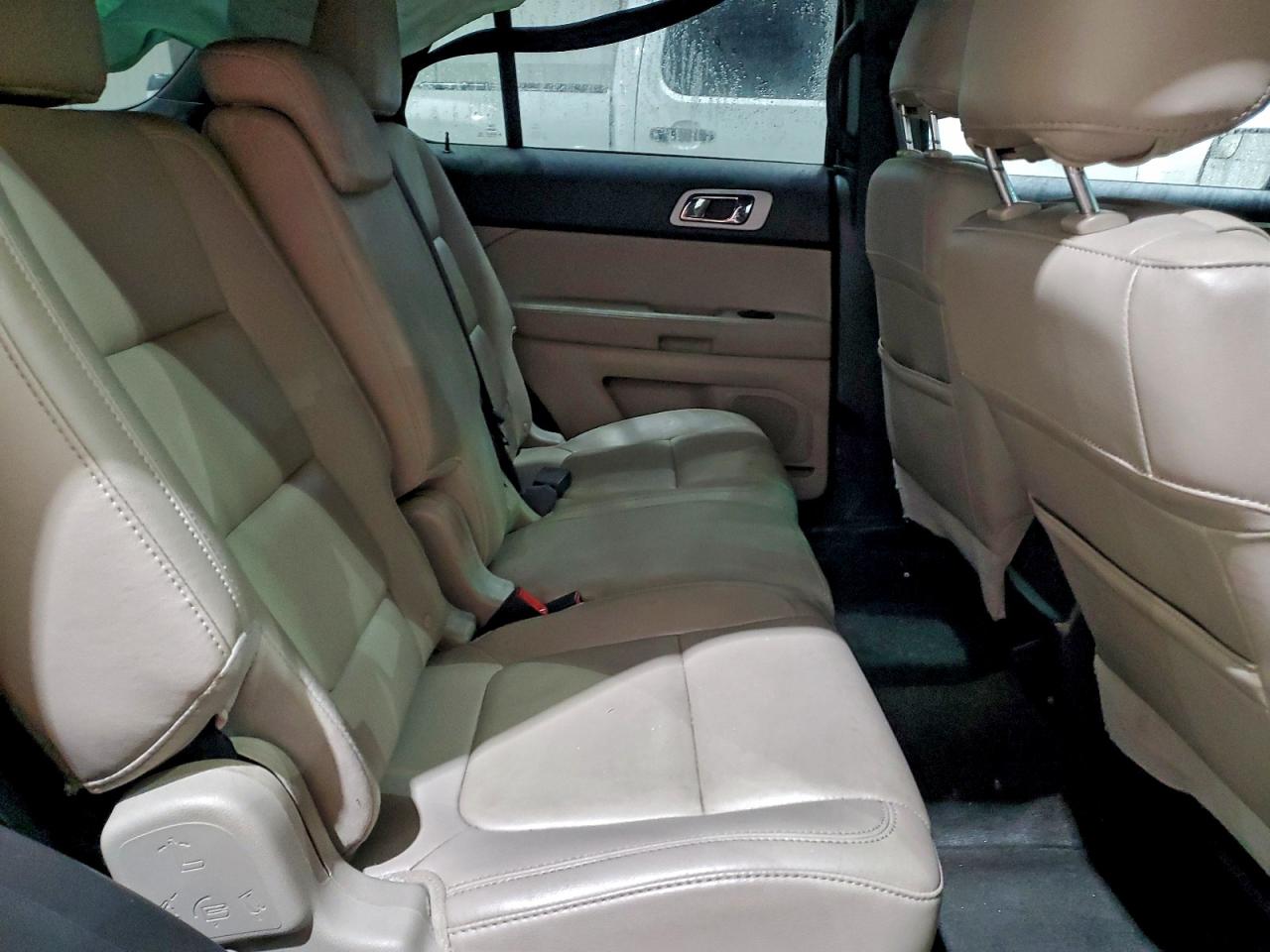 2015 FORD EXPLORER XLT photo 11