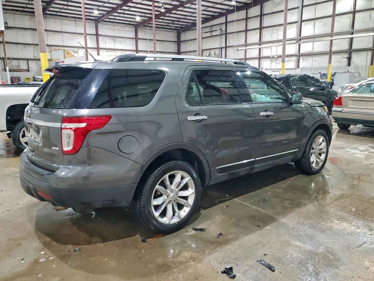 2015 FORD EXPLORER XLT photo 3