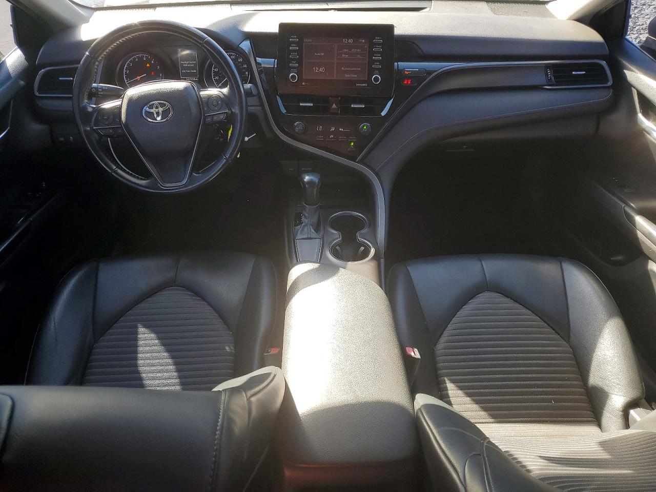 2021 TOYOTA CAMRY SE photo 15