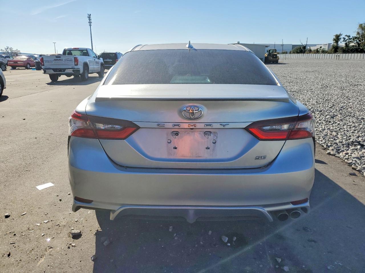 2021 TOYOTA CAMRY SE photo 11