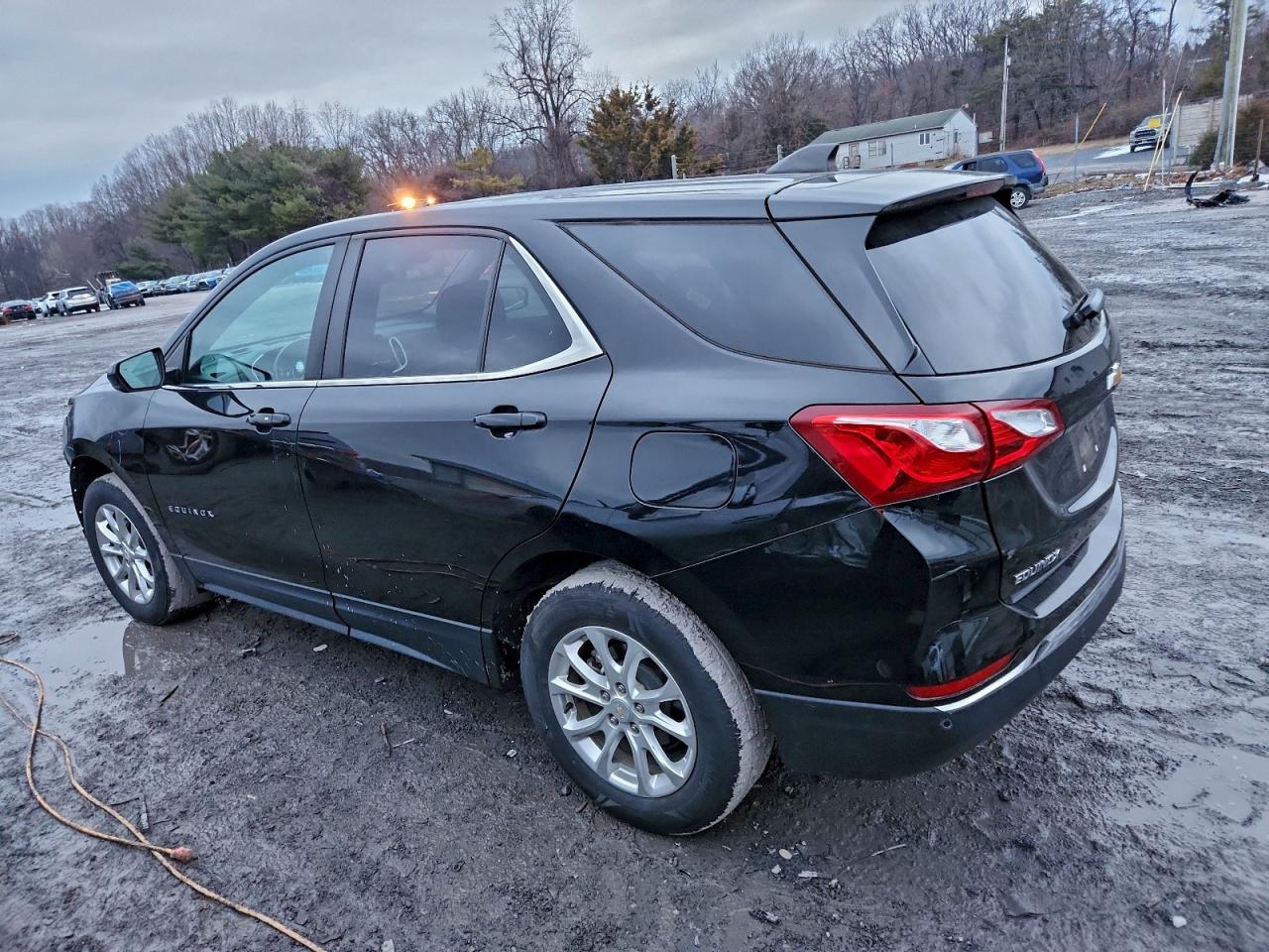 2021 CHEVROLET EQUINOX LT photo 2