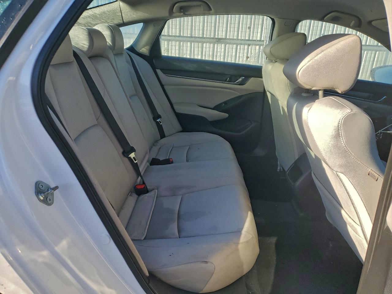 2020 HONDA ACCORD LX photo 19
