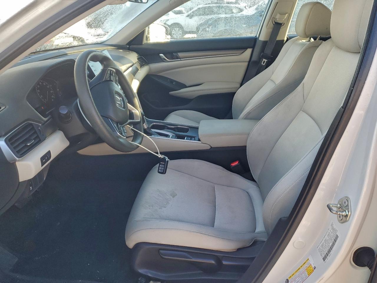 2020 HONDA ACCORD LX photo 13