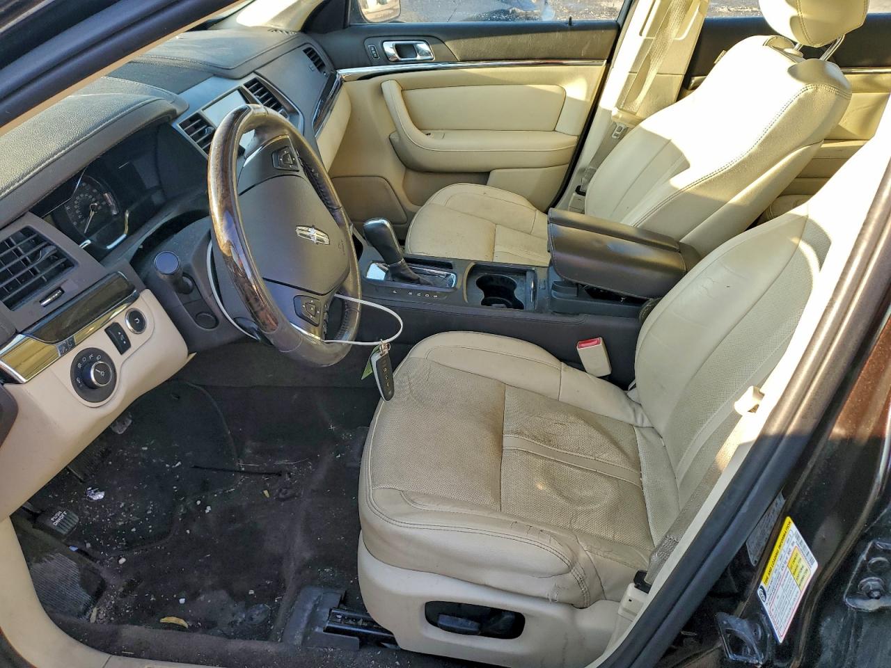 2013 LINCOLN MKS photo 19