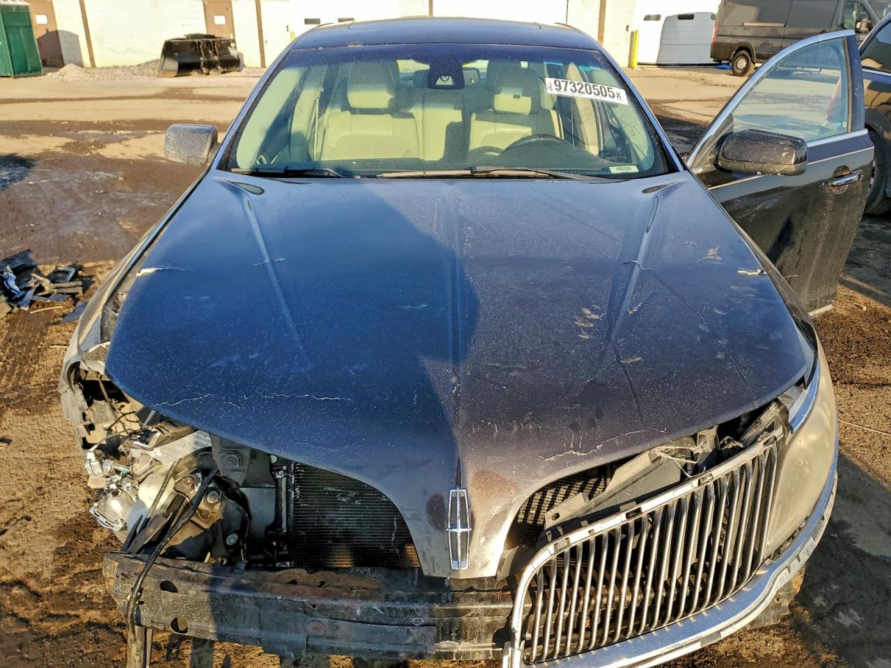 2013 LINCOLN MKS photo 31