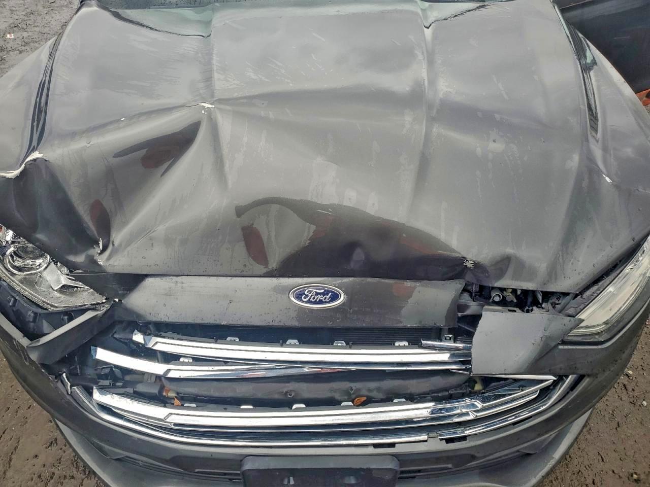 2017 FORD FUSION SE photo 31
